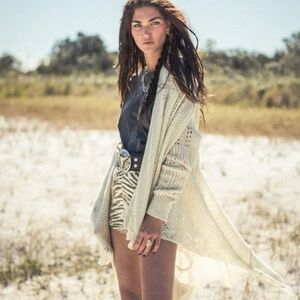 Vintage Rouge Dancer Spell Cream Women's Cardigan